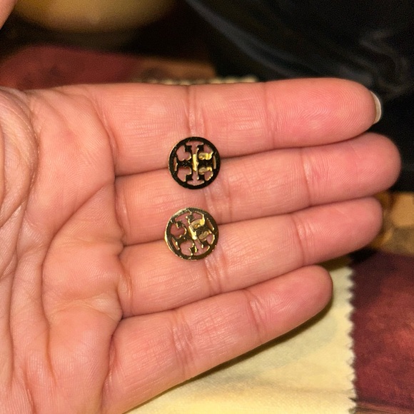 Tory Burch Miller Gold toneLogo Stud Earrings - Picture 2 of 10